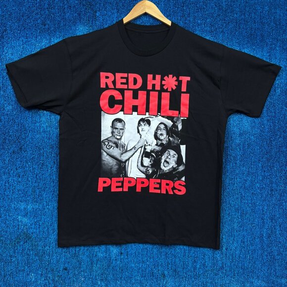 Red Hot Chili Peppers Rock Band T-Shirt Size XL - Picture 1 of 4